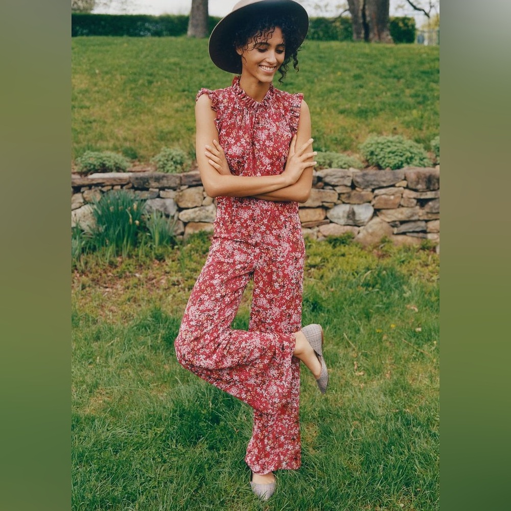 Anthropologie Ali & Jay Red Floral
Ruffled Troubadour Jumpsuit Lined Size Medium